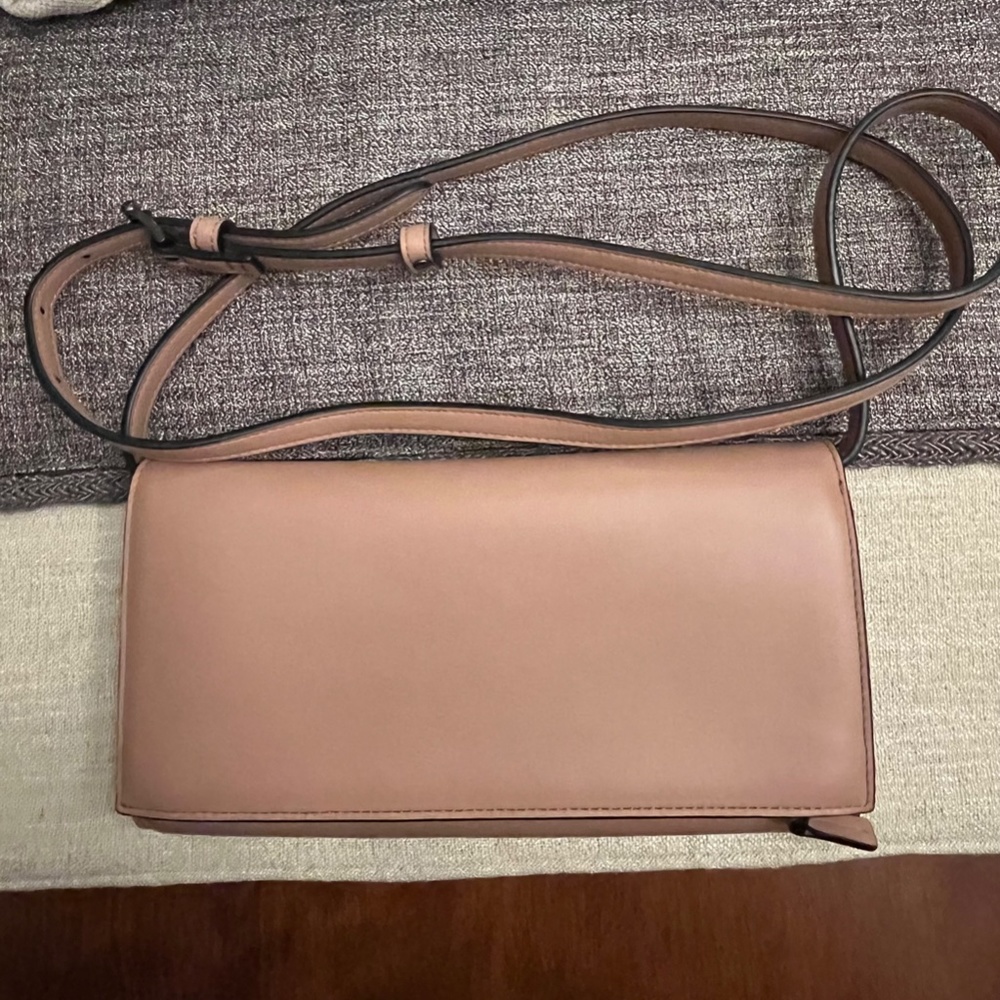Italic brand Renee leader cross-body wallet bag, Blush pink "Caramel"